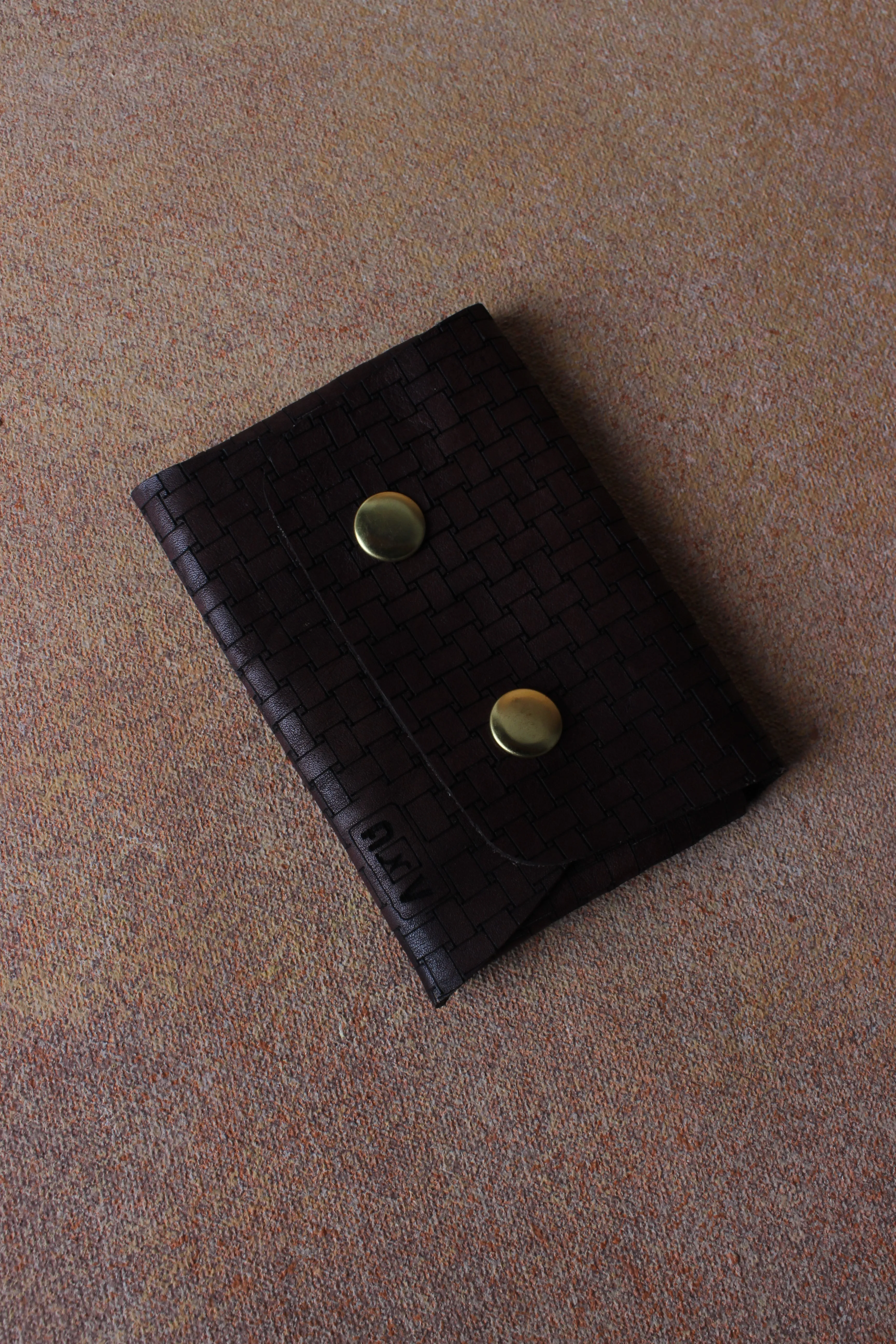 Geometric Elegance: Laser-Printed Leather Card Pouch