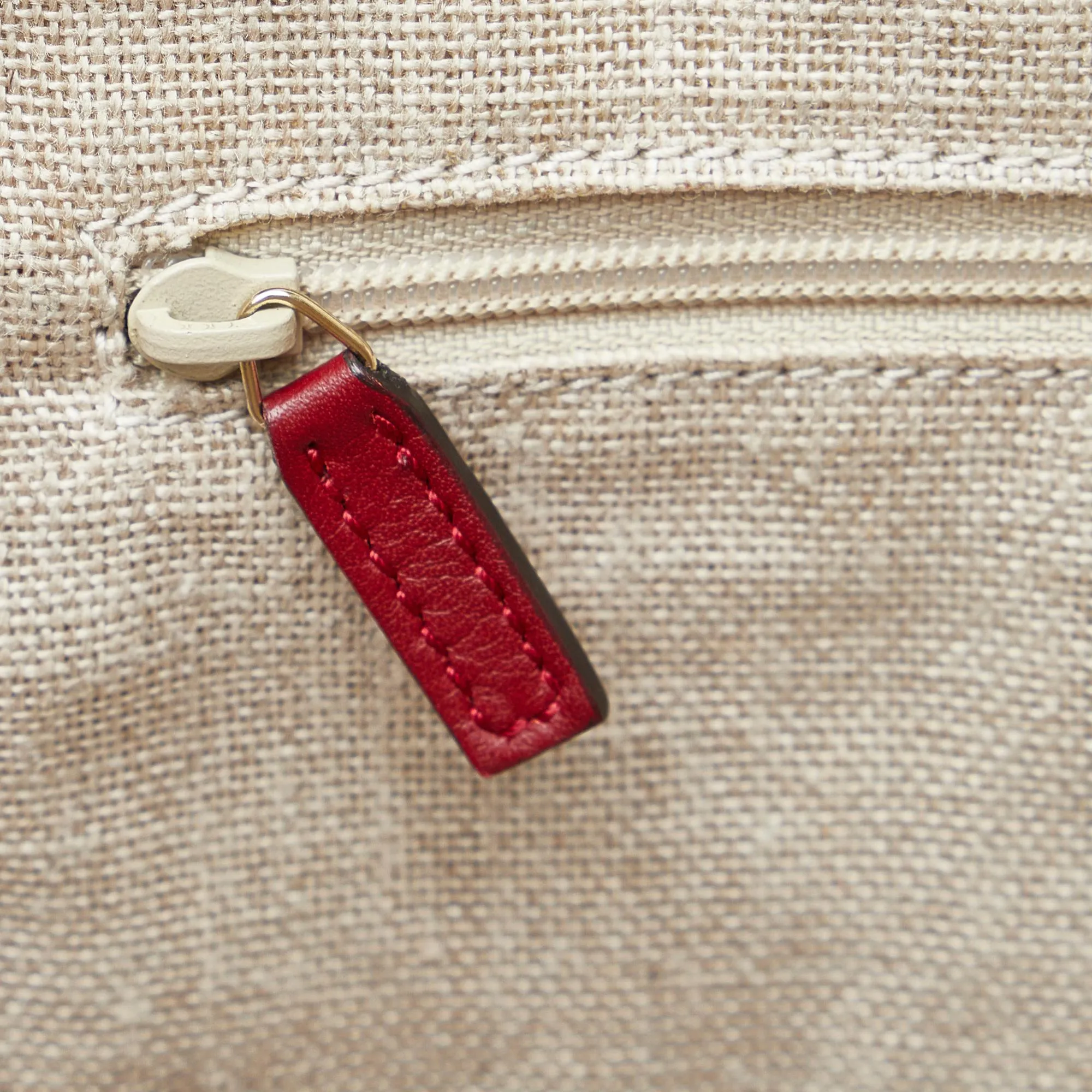 Gucci Microguccissima Joy Tote Bag (SHG-wWpHoK)