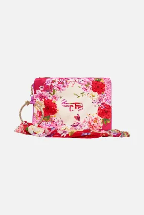 RING SCARF CLUTCH KISS AND TELL