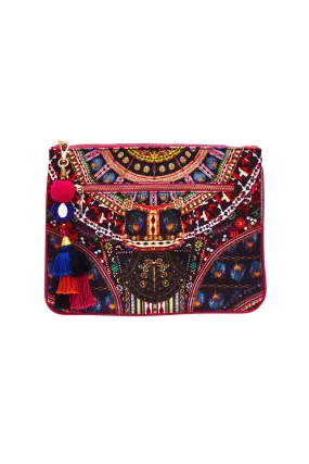 SMALL CANVAS CLUTCH DANCING ON MY OWN